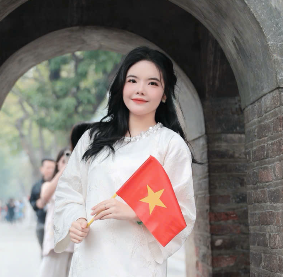 Chị Lê Thị Ngọc Anh